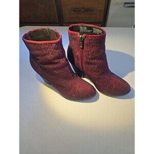 JUICY COUTURE BURGUNDY WOMENS BOOTIES Very Lightly Used SIZE; 5M